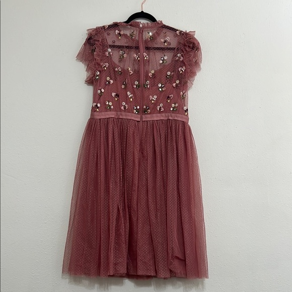 Needle & Thread - Picture 2 of 8